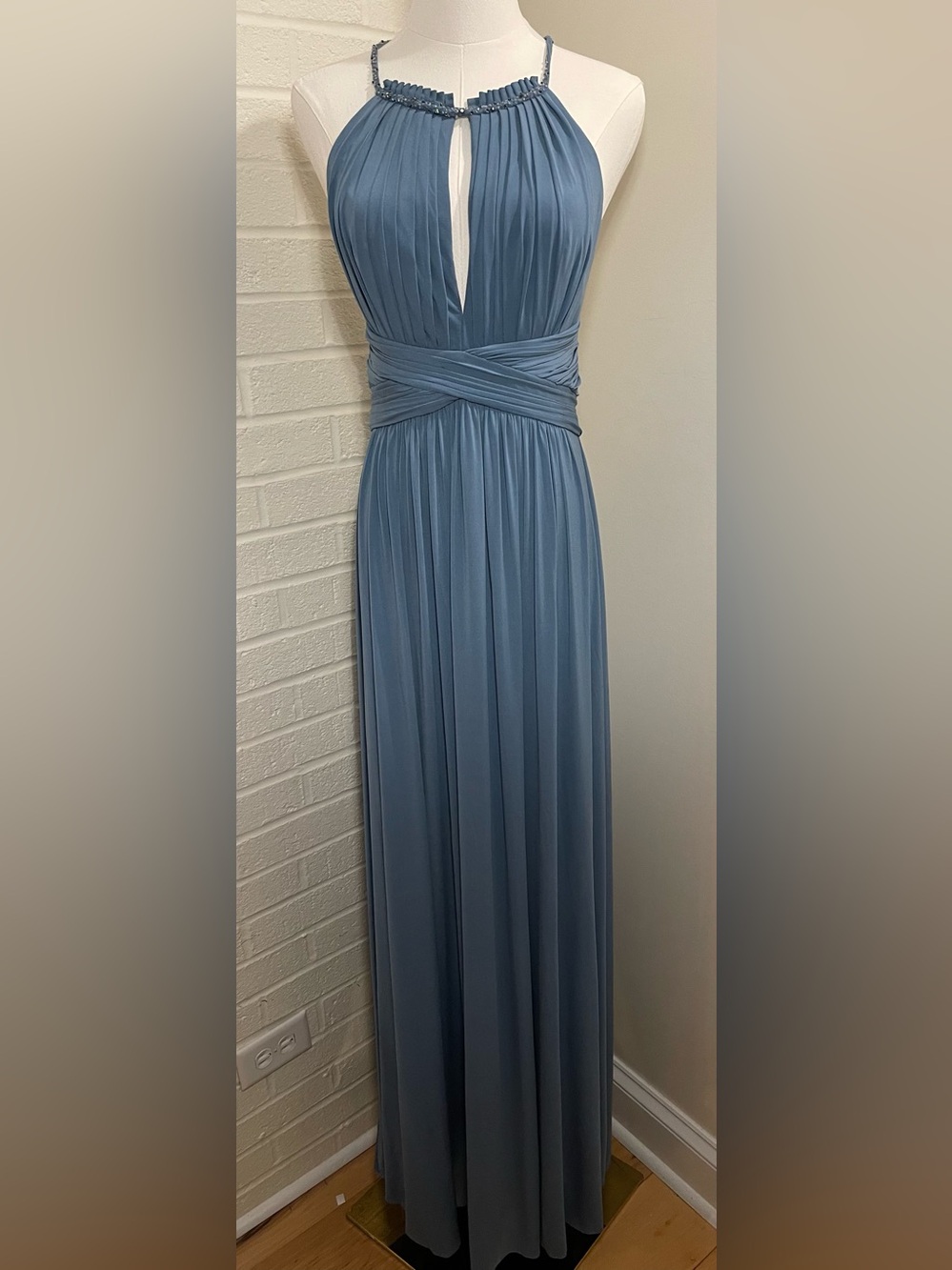 NWT BCBGMAXAZRIA Blue Pleated Beaded Keyhole Maxi Gown Dress M